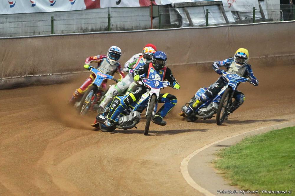 OBRAČUN POBRATENIH KLUBOV, AMD KRŠKO VS. MC LONIGO IN DRŽAVNO PRVENSTVO POSAMEZNO 250CC, 1. DIRKA